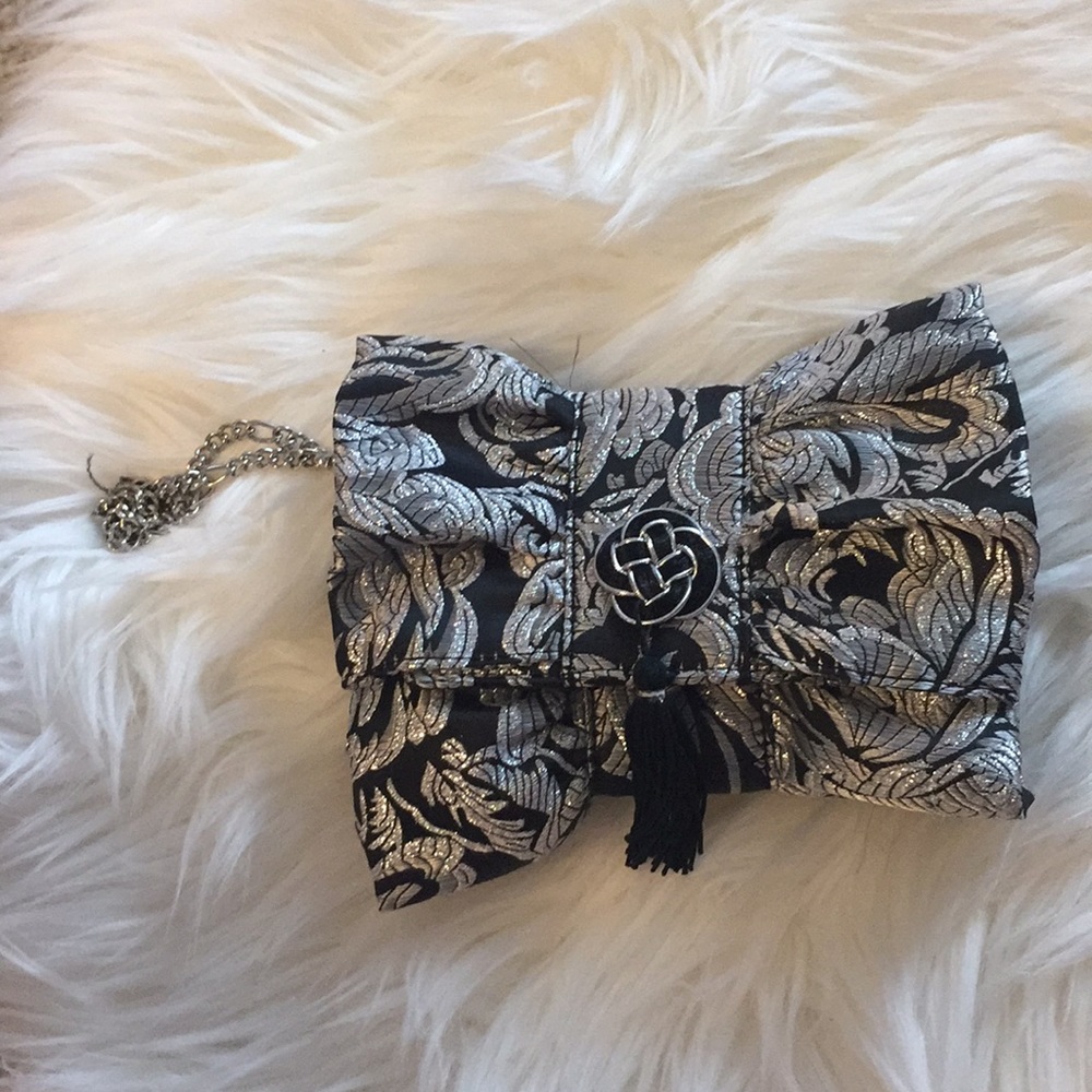 WHITE HOUSE BLACK MARKEt little clutch